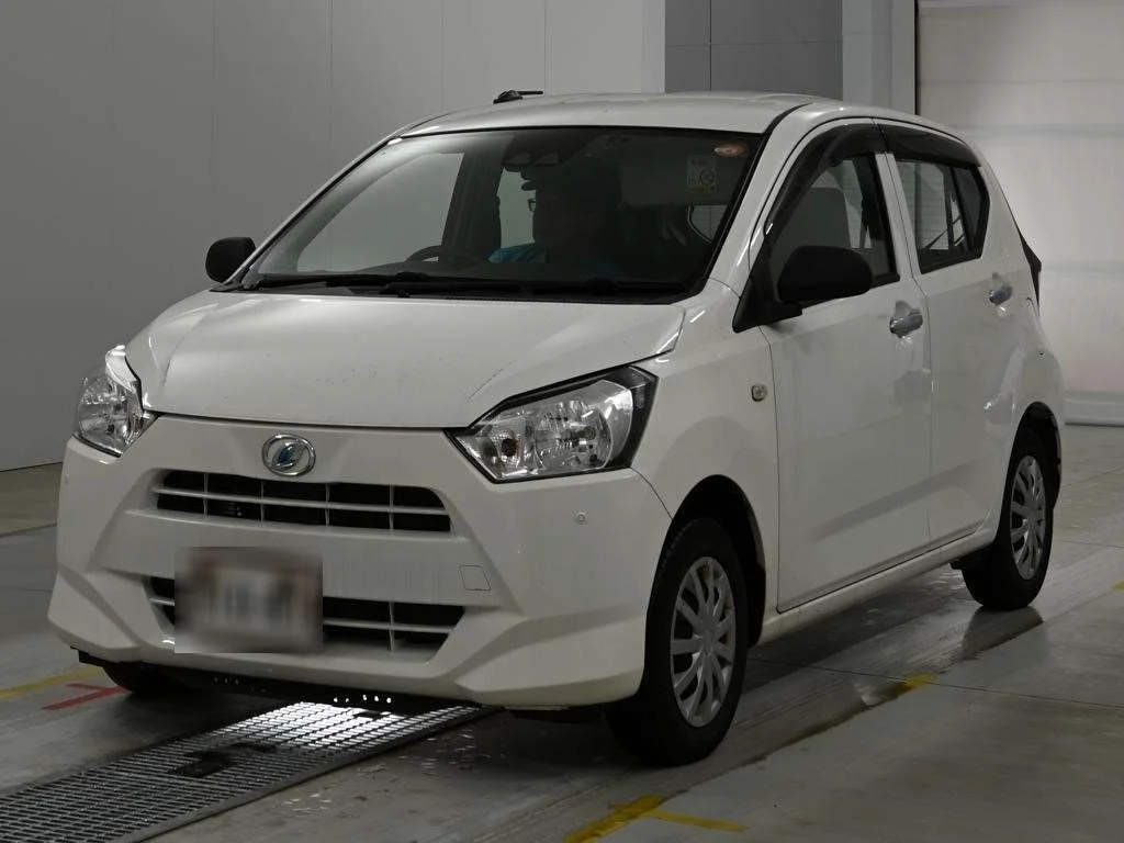 Daihatsu Mira e:S LA350S 2021
